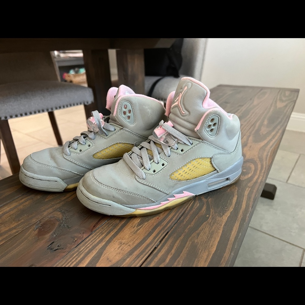 Jordan pink and grey retro 5’s
